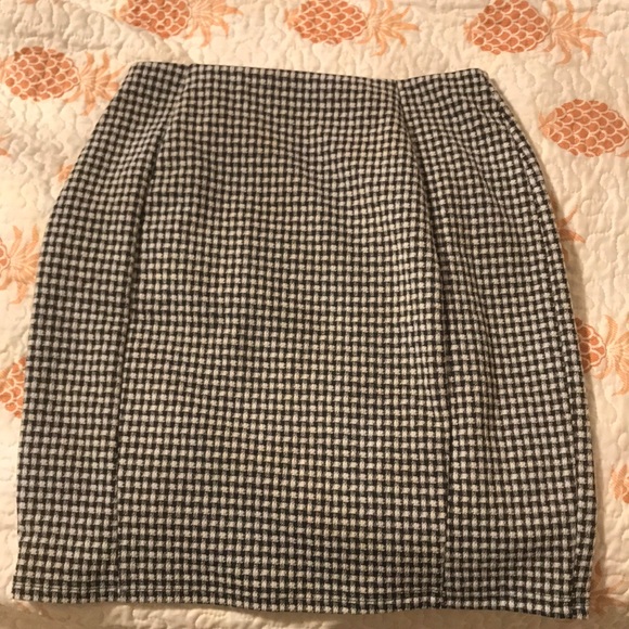 Plaid skirt - Picture 2 of 3